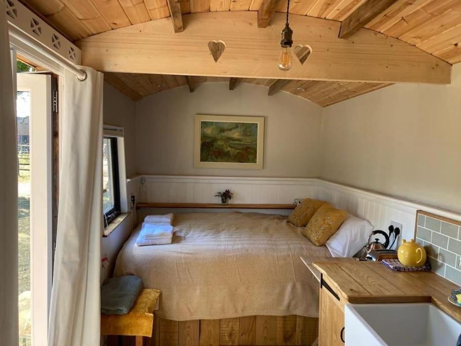 Aspen Leaves: The Perfect Farm Retreat Villa Graffham Eksteriør bilde