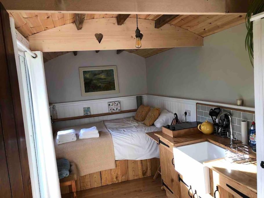 Aspen Leaves: The Perfect Farm Retreat Villa Graffham Eksteriør bilde